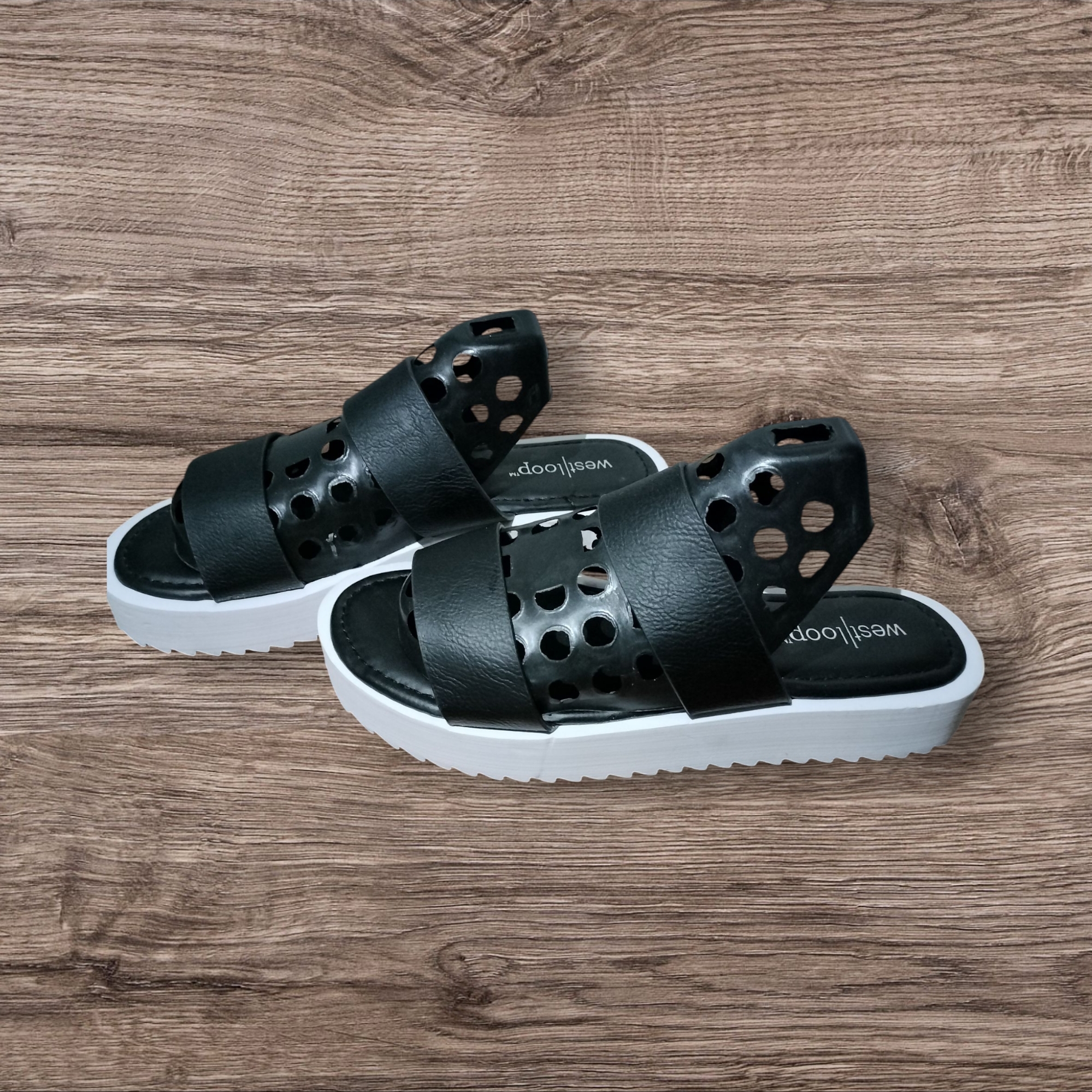 West Loop Black And White Women's Sandals
